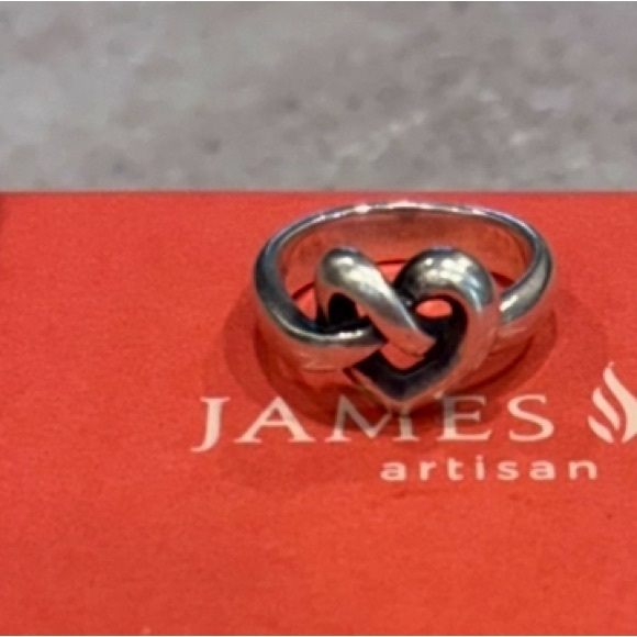 James Avery Retired Silver Heart Knot Ring. - Picture 1 of 5